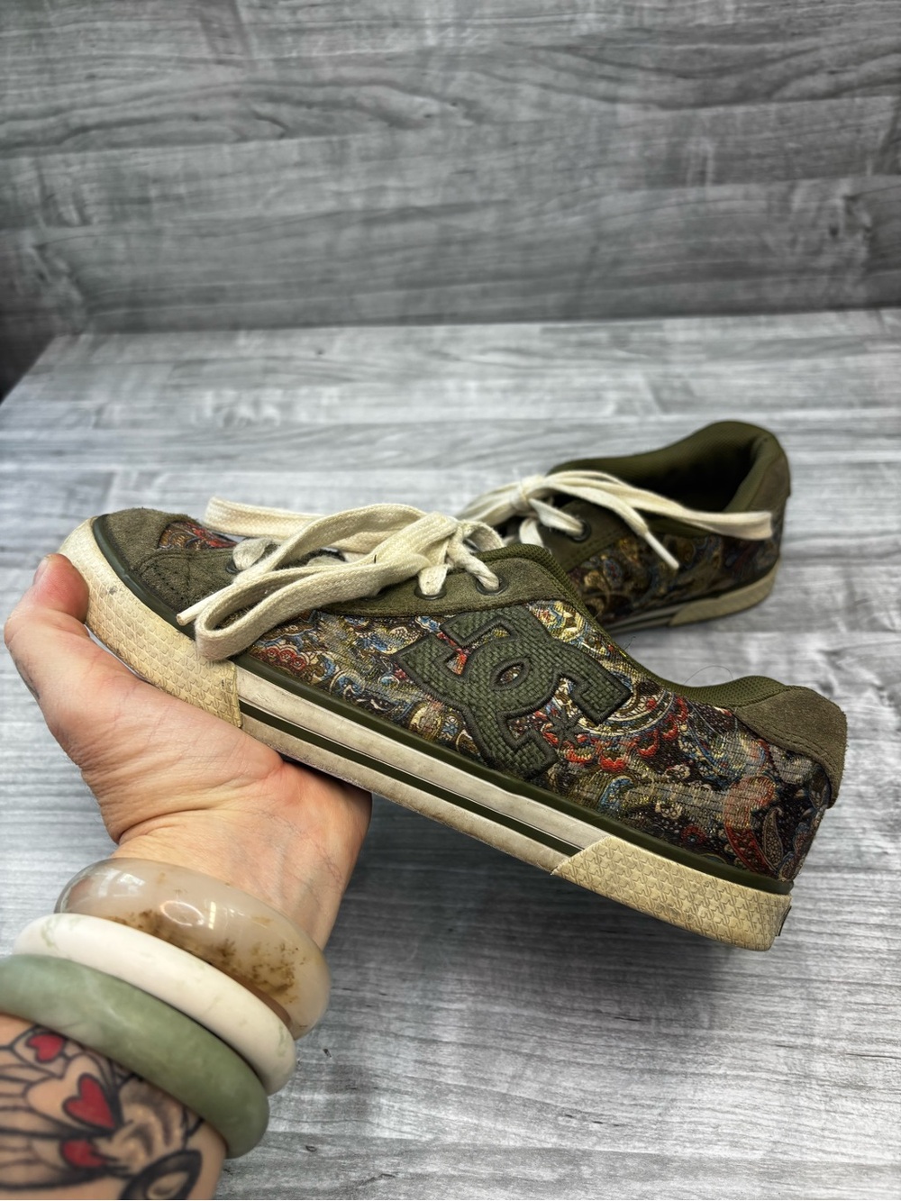 DC Women's Olive Paisley Canvas Embroidered Y2K Sneakers size 7.5 - Picture 5 of 16